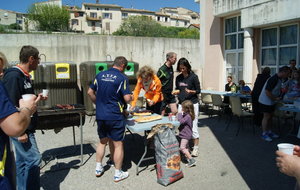 Convivialité autour du barbecue